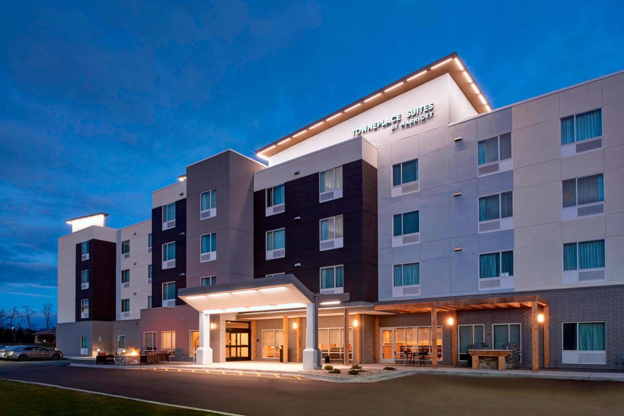 Towneplace Suites By Marriott Grand Rapids Airport Cascade Ngoại thất bức ảnh